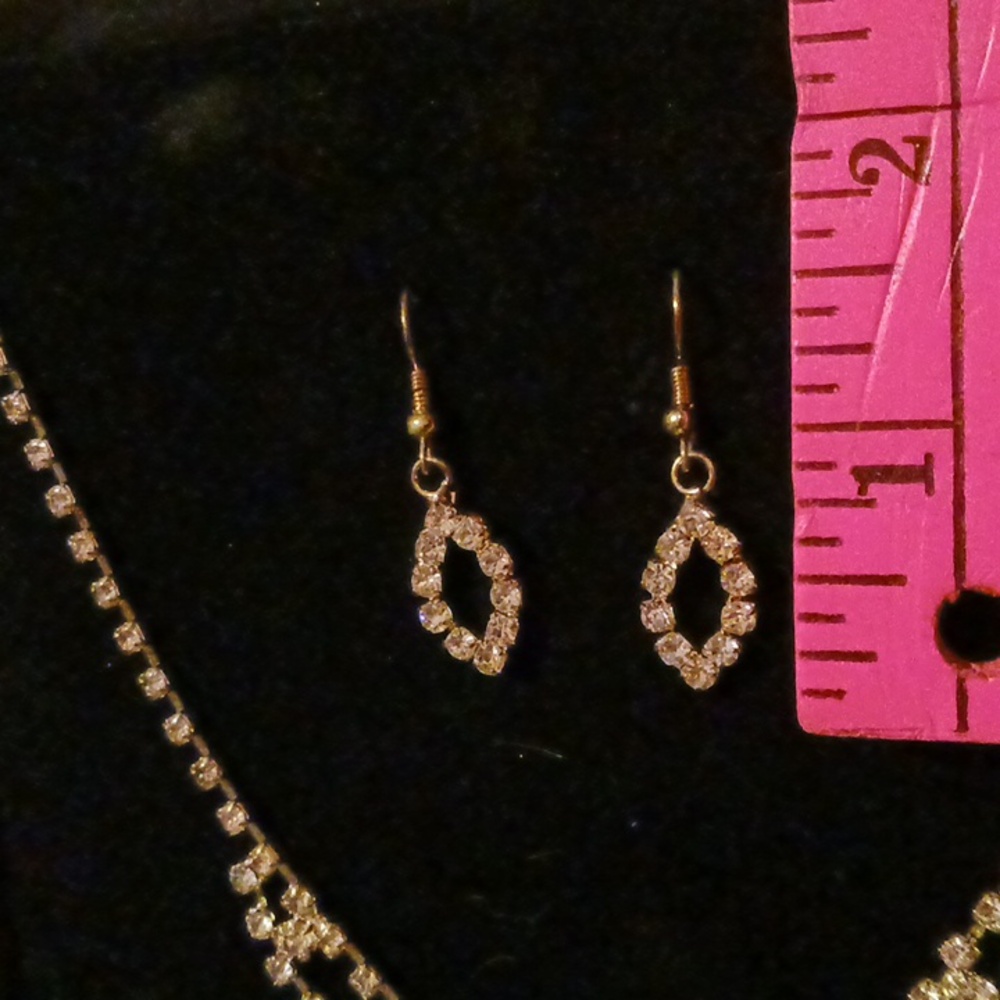 Genuine Crystal Necklace and Earrings Set. NIB - Picture 10 of 17
